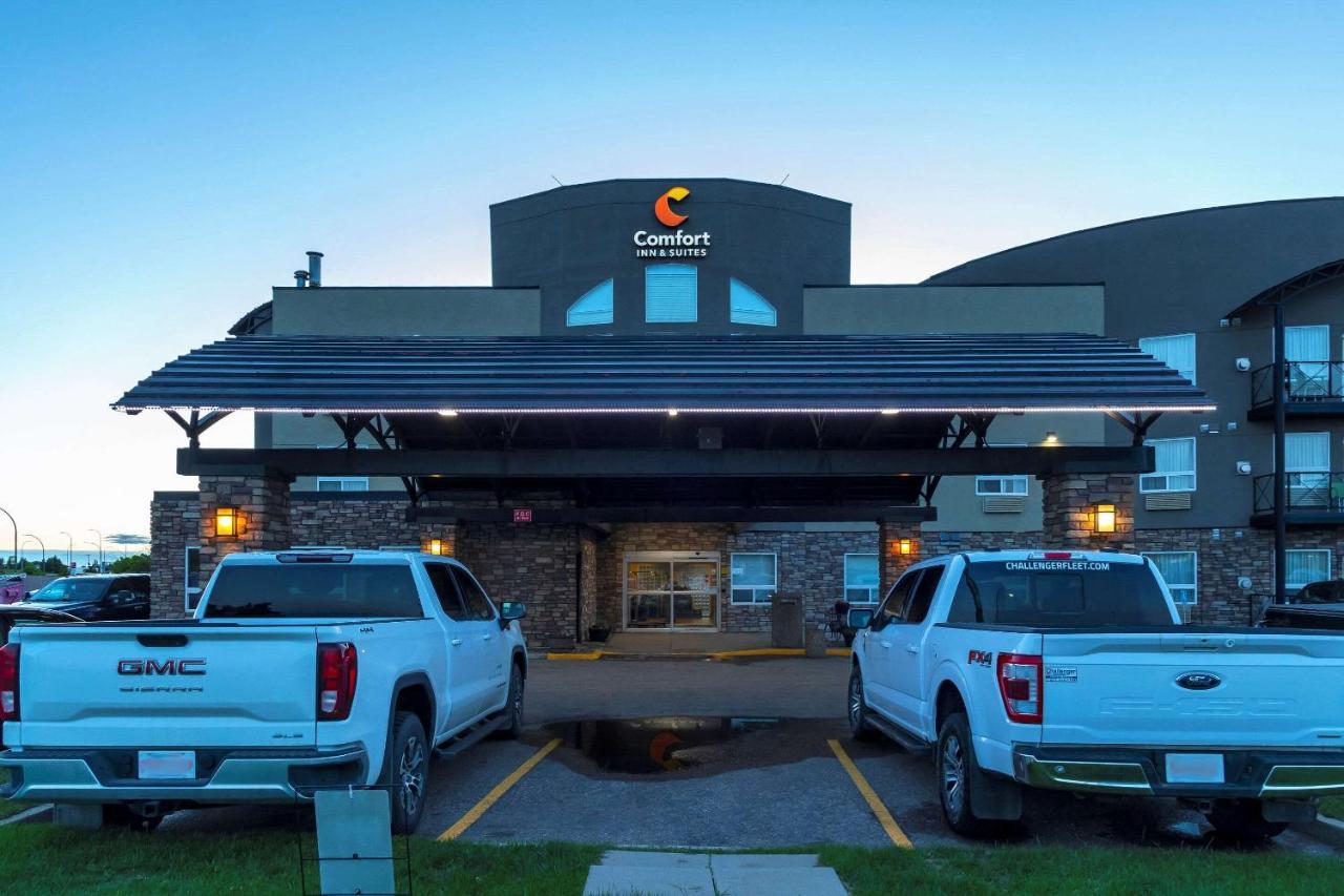 Comfort Inn & Suites Медисин-Хат Экстерьер фото